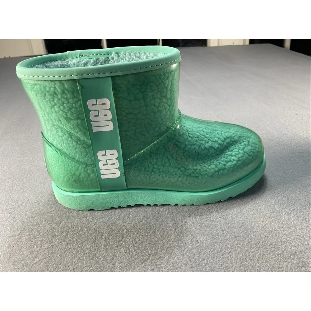 UGG Classic Green Clear Mini Boot Sherpa Lined Warm Logo Size 6‎ Waterproof